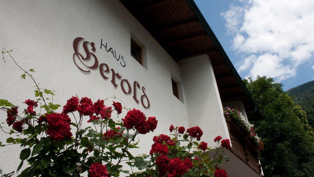 Haus Gerold Hotel Оец Екстериор снимка